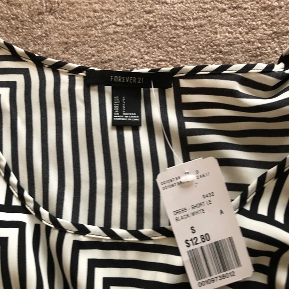 Forever 21 dress - Picture 3 of 3